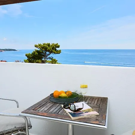 Hedera Estate Hedera A16